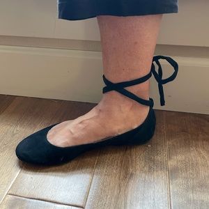 Jessica Simpson Ballet Flats with wrap Ankle Ties - Gennyfer - Size 9